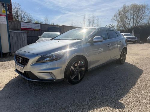Volvo V40