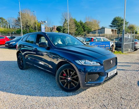 Jaguar F Pace