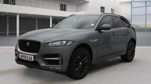 Jaguar F Pace