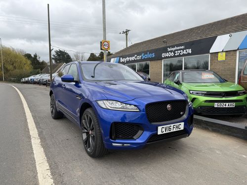 Jaguar F Pace