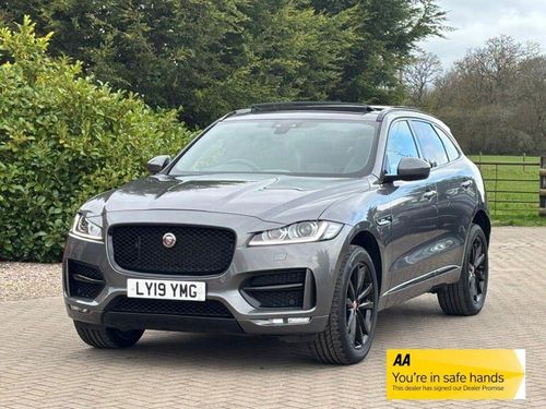 Jaguar F Pace