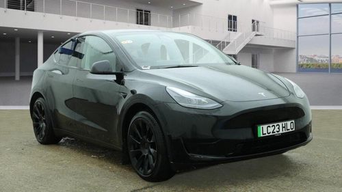 Tesla MODEL  Y