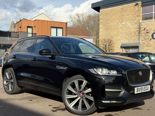 Jaguar F Pace