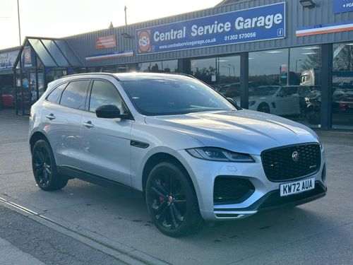 Jaguar F Pace