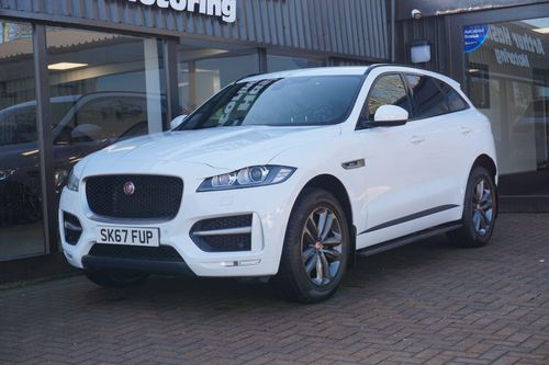 Jaguar F Pace