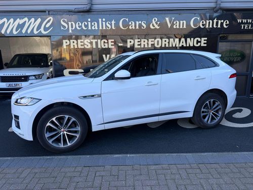 Jaguar F Pace