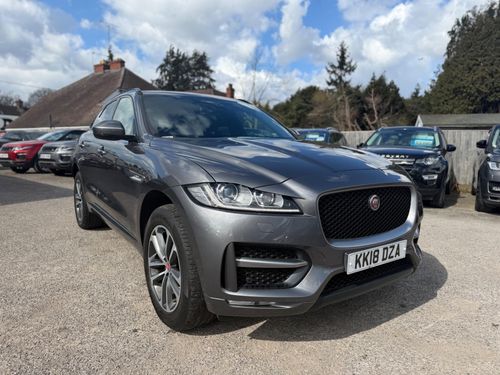 Jaguar F Pace
