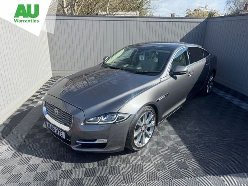 Jaguar XJ