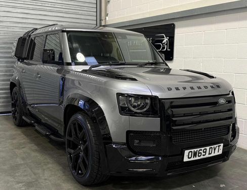 Land Rover Defender 110