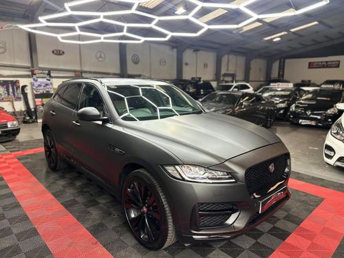 Jaguar F Pace