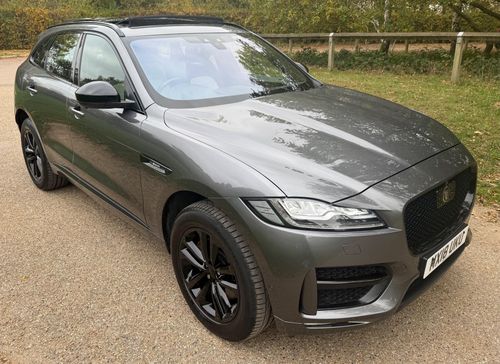 Jaguar F Pace