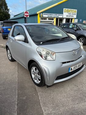 Toyota iQ