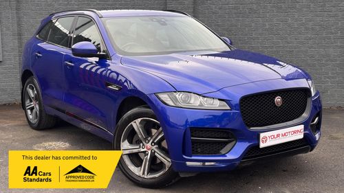 Jaguar F Pace