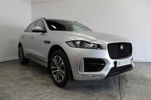 Jaguar F Pace