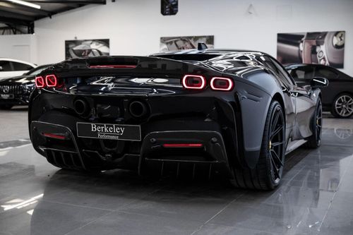 Ferrari SF90 STRADALE