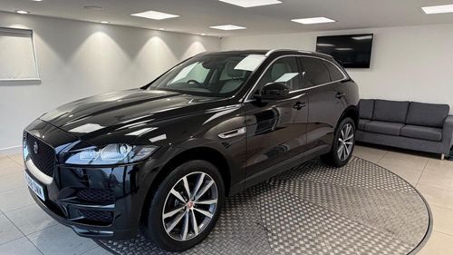 Jaguar F Pace