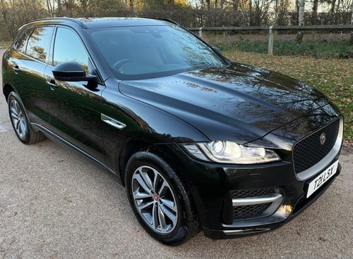 Jaguar F Pace