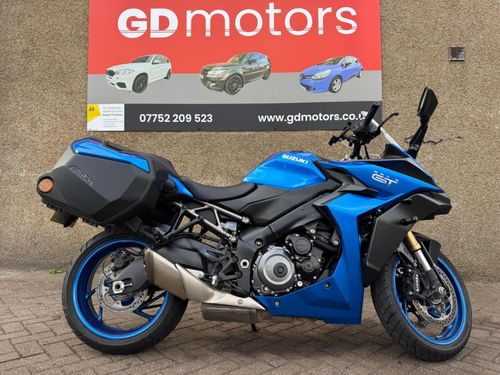 Suzuki GSX-S1000GT+