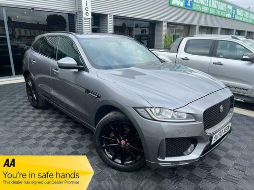 Jaguar F Pace