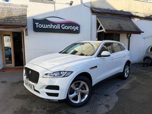 Jaguar F Pace