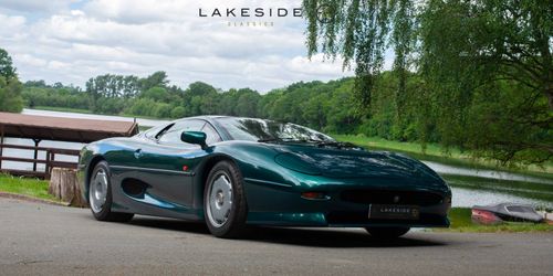Jaguar XJ220