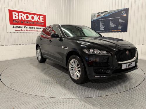 Jaguar F Pace