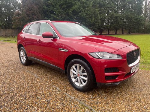 Jaguar F Pace