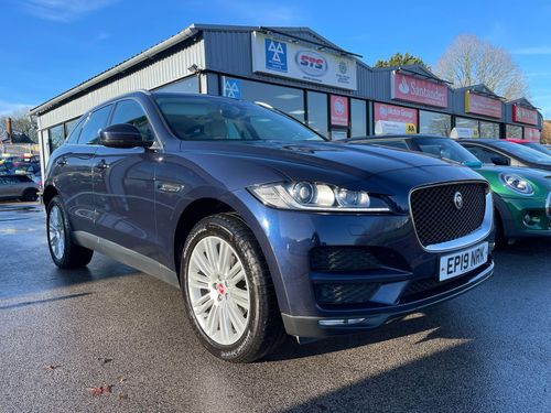 Jaguar F Pace