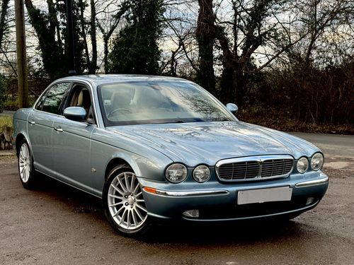 Jaguar XJ