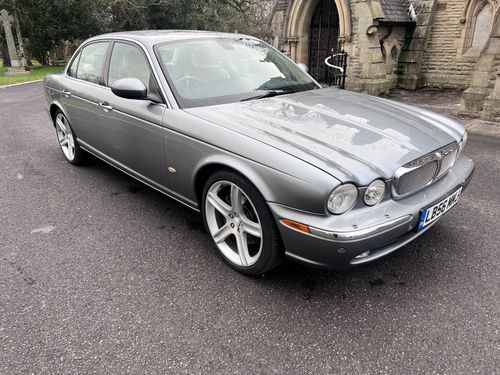 Jaguar XJ