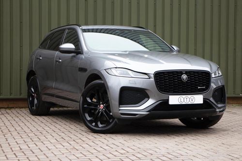 Jaguar F Pace