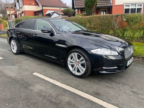 Jaguar XJ