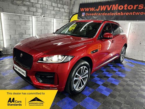 Jaguar F Pace