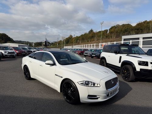 Jaguar XJ