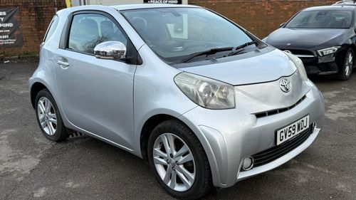Toyota iQ