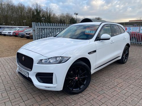 Jaguar F Pace