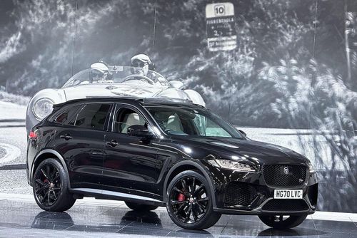 Jaguar F Pace