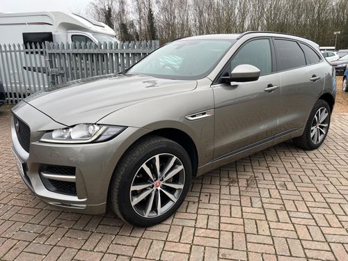 Jaguar F Pace