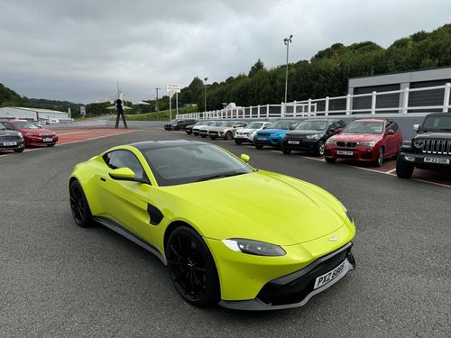 Aston Martin Vantage