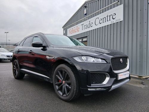 Jaguar F Pace
