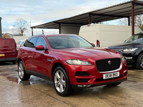 Jaguar F Pace