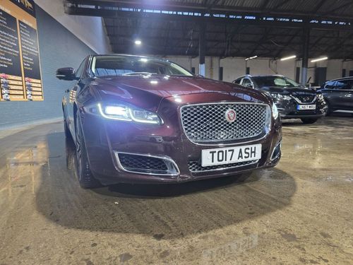 Jaguar XJ