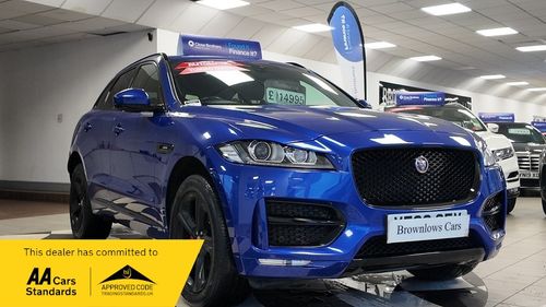 Jaguar F Pace