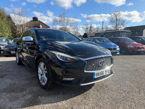 Infiniti Q30