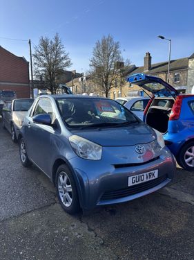 Toyota iQ
