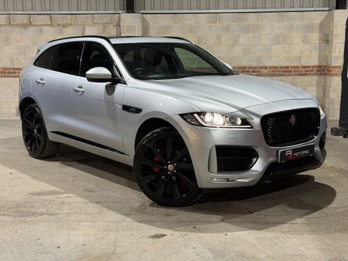 Jaguar F Pace