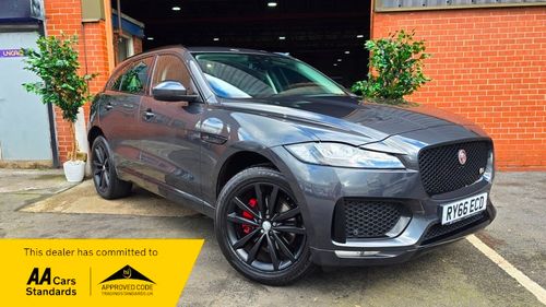 Jaguar F Pace
