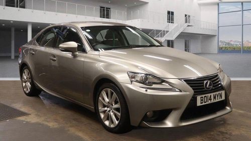 Lexus IS