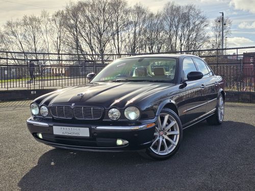 Jaguar XJ