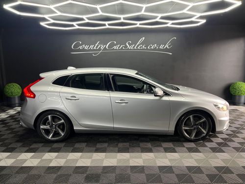 Volvo V40
